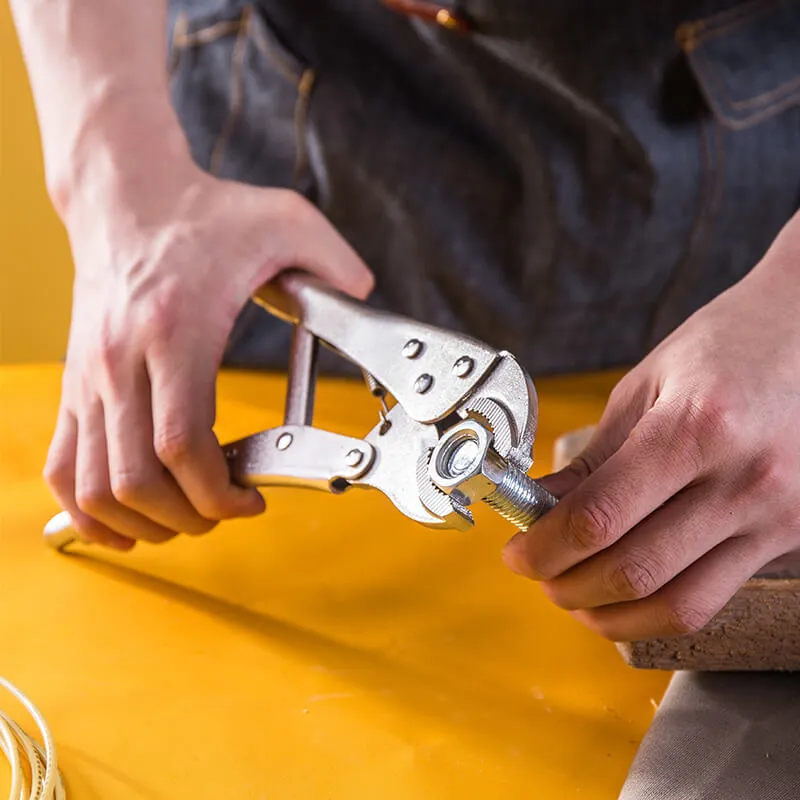 Heavy-duty jaws locking pliers
