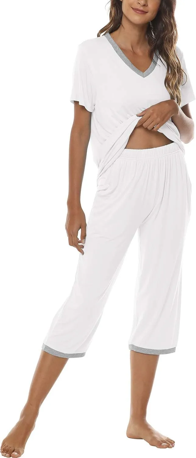 JINSHI Women's Pajamas Set Short Sleeve Top and Capri Pants Lightweight Sleepwear Comfy Pjs Lounge Set with Pockets
