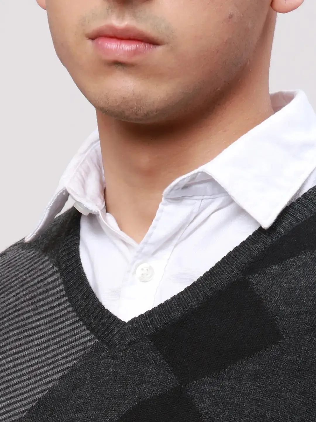 Park Avenue Men Black Regular Fit Argyle Cotton Full Sleeve V Neck Collar Pullovers