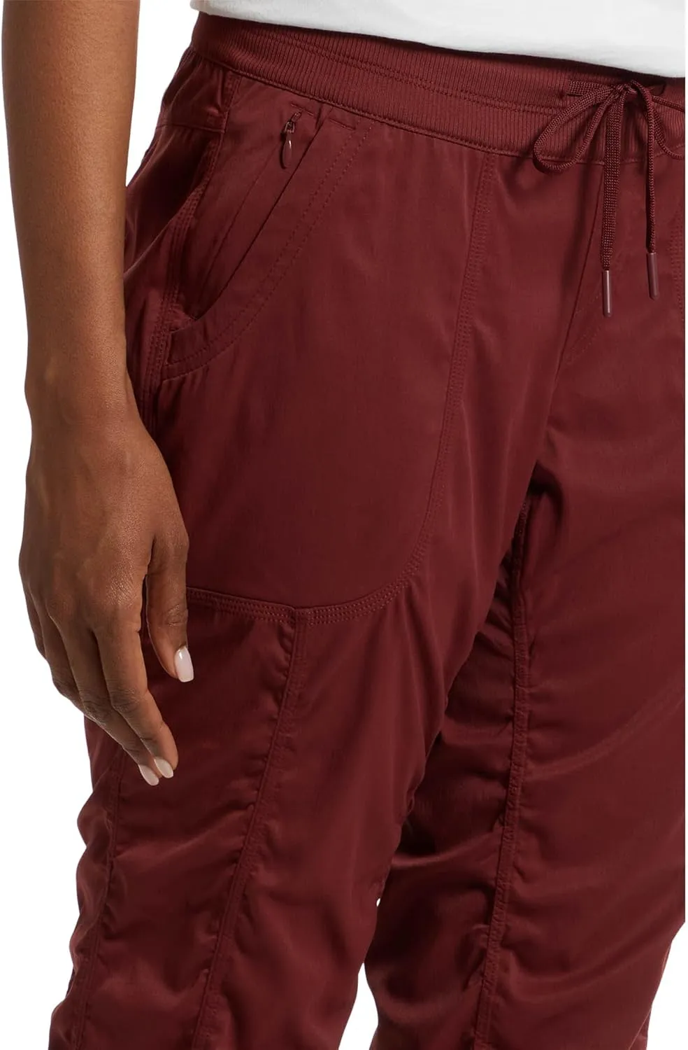 THE NORTH FACE Women's Aphrodite 2.0 Capri | Moisture Wicking Jogger Pants