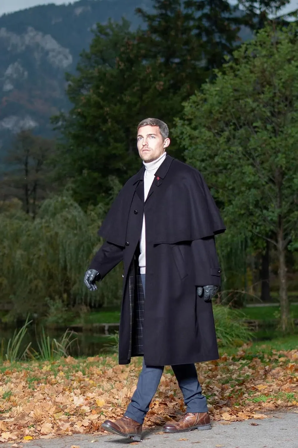 Victorian Men's Cashmere Long Overcoat with Cape Notch Lapel Trench Coat Regular Fit Cloak Pea Jacket in Winter