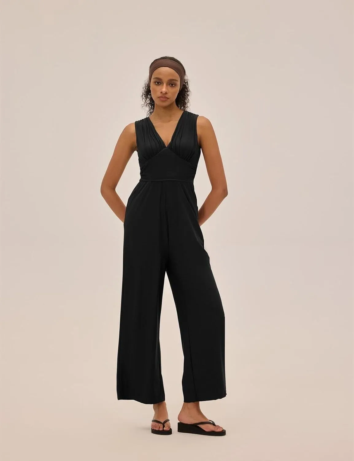 Womens Jumpsuits Sleeveless V Neck Ruched Wide Leg Overalls Dressy Casual One Piece Long Pants Romper with Pockets