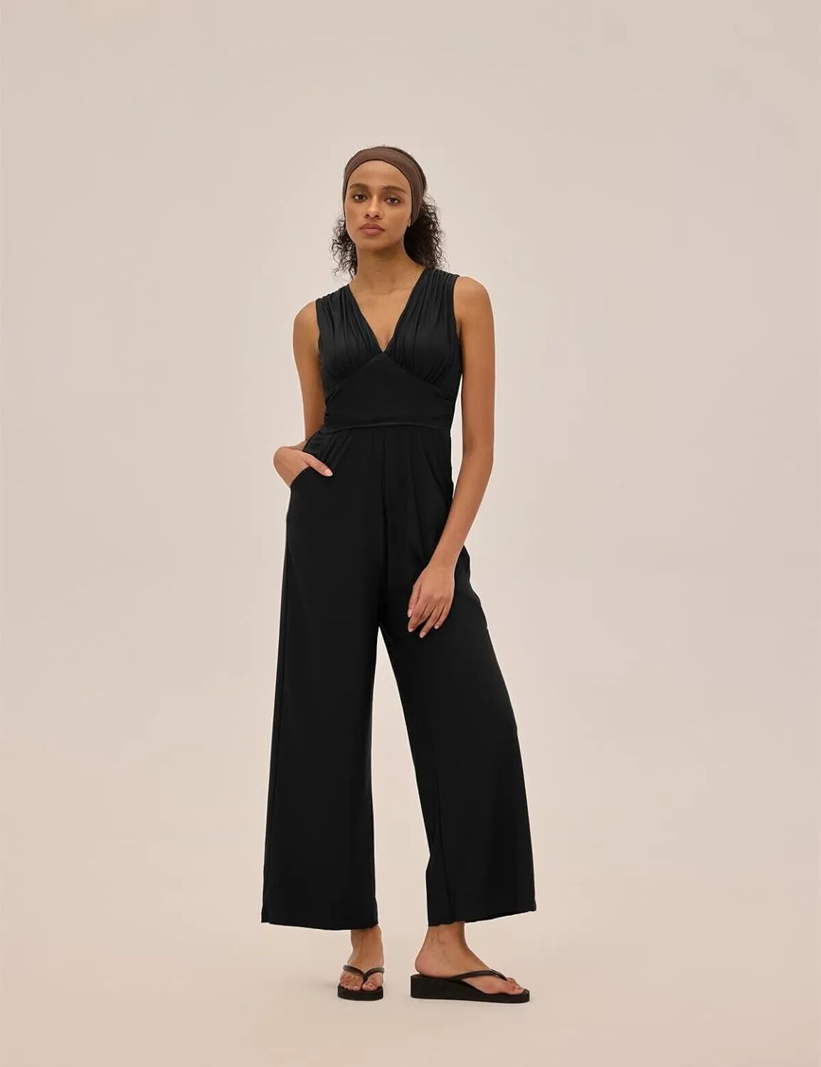 Womens Jumpsuits Sleeveless V Neck Ruched Wide Leg Overalls Dressy Casual One Piece Long Pants Romper with Pockets