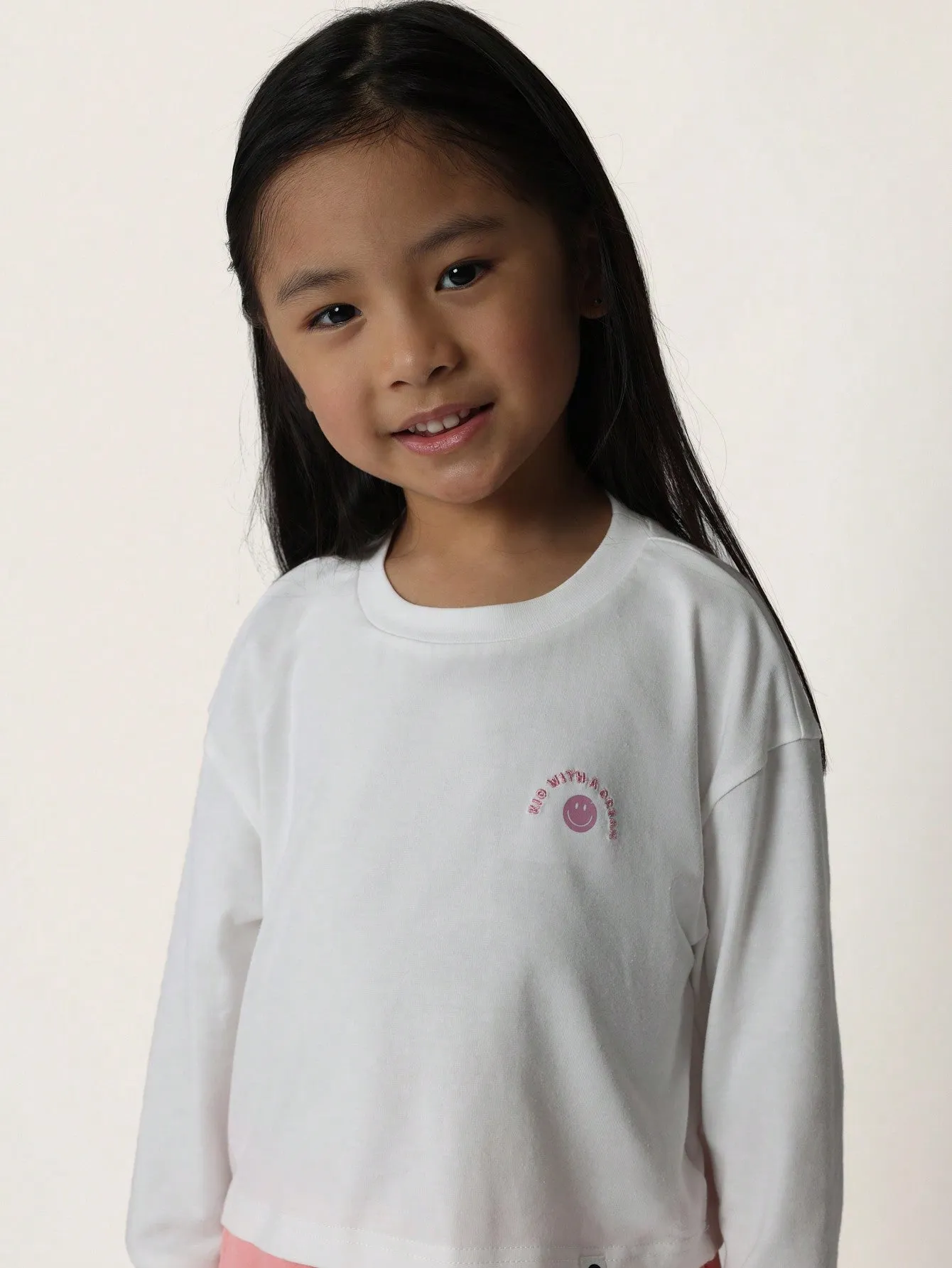 Young Girls Comfy Oversized Long Sleeve Tee With Small Graphic Print